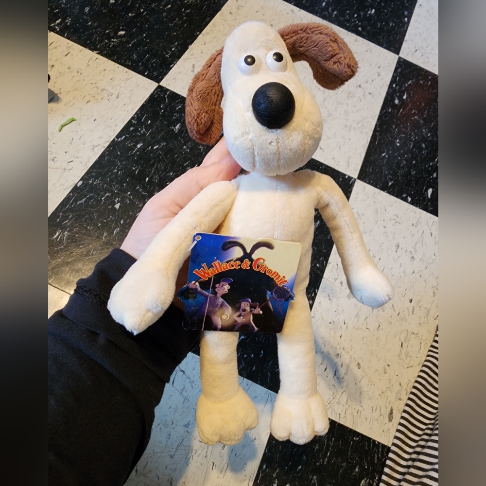 ✨️ NWT Gromit - Wallace & Gromit from GOSH!